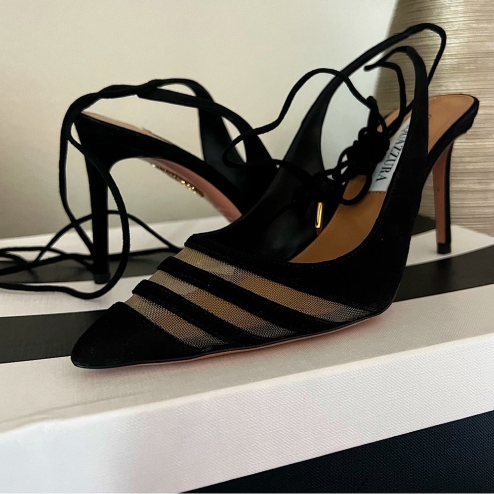 Aquazurra “unfaithful pump” heel